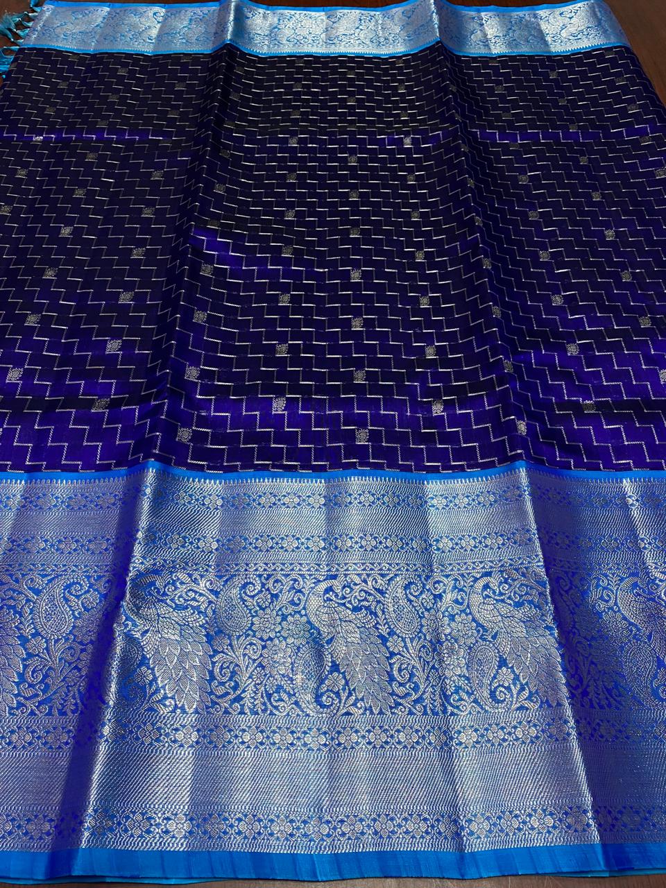 (Custom orders Shipping with in 2 weeks)Beautiful pure Venkatagiri handloom Pattu saree .