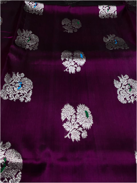 (Custom orders Shipping with in 2 weeks)Beautiful pure Venkatagiri handloom Pattu saree .
