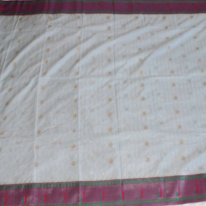 Beautiful pure Gadwal handloom Pattu saree with ready to wear blouse.