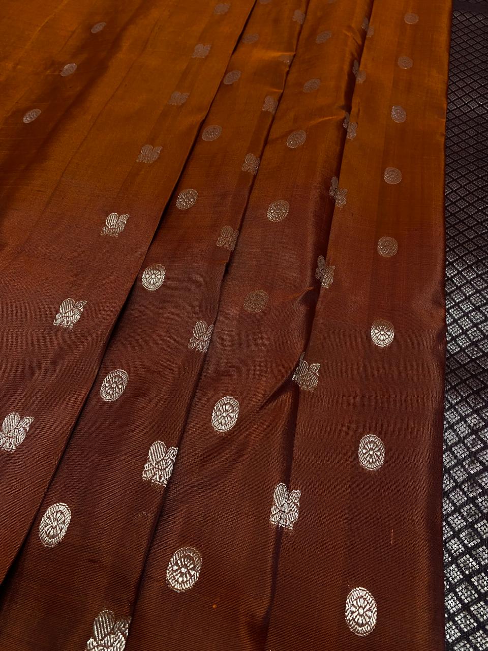 Trendy Rust orange color Venkatagiri Handloom Silk Saree(Preorder)