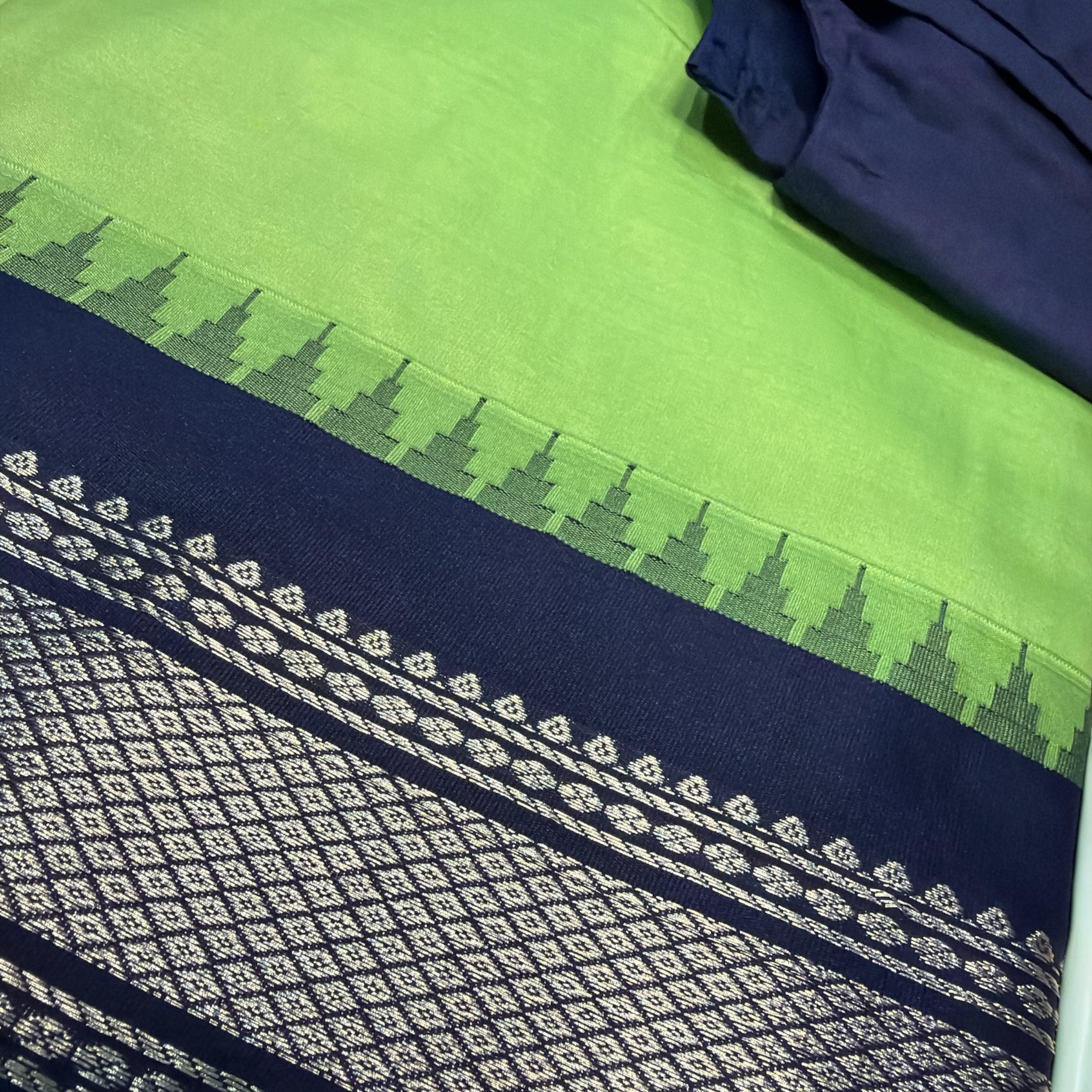 Peacock Green & Navy Blue Gadwal Pattu Saree | One Size Ready-to-Wear Blouse Included